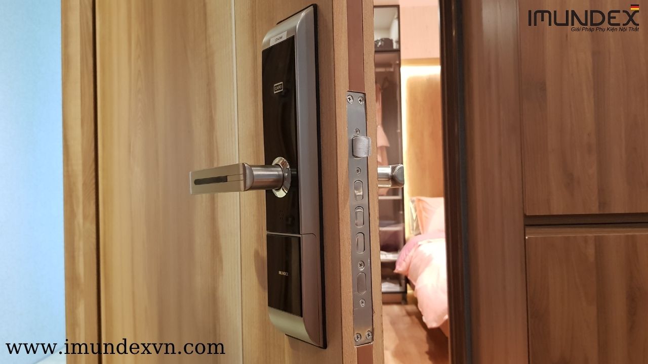 Khóa điện tử mẫu 3