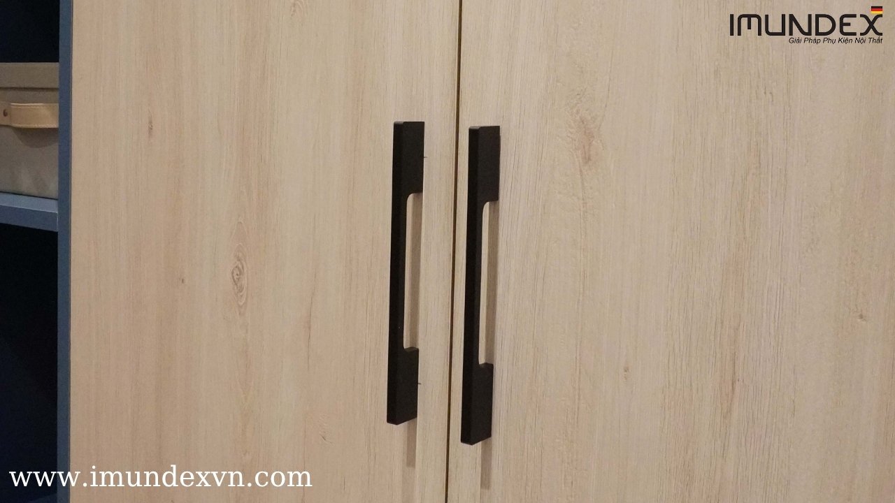 Tay nắm tủ nhôm màu đen Imundex